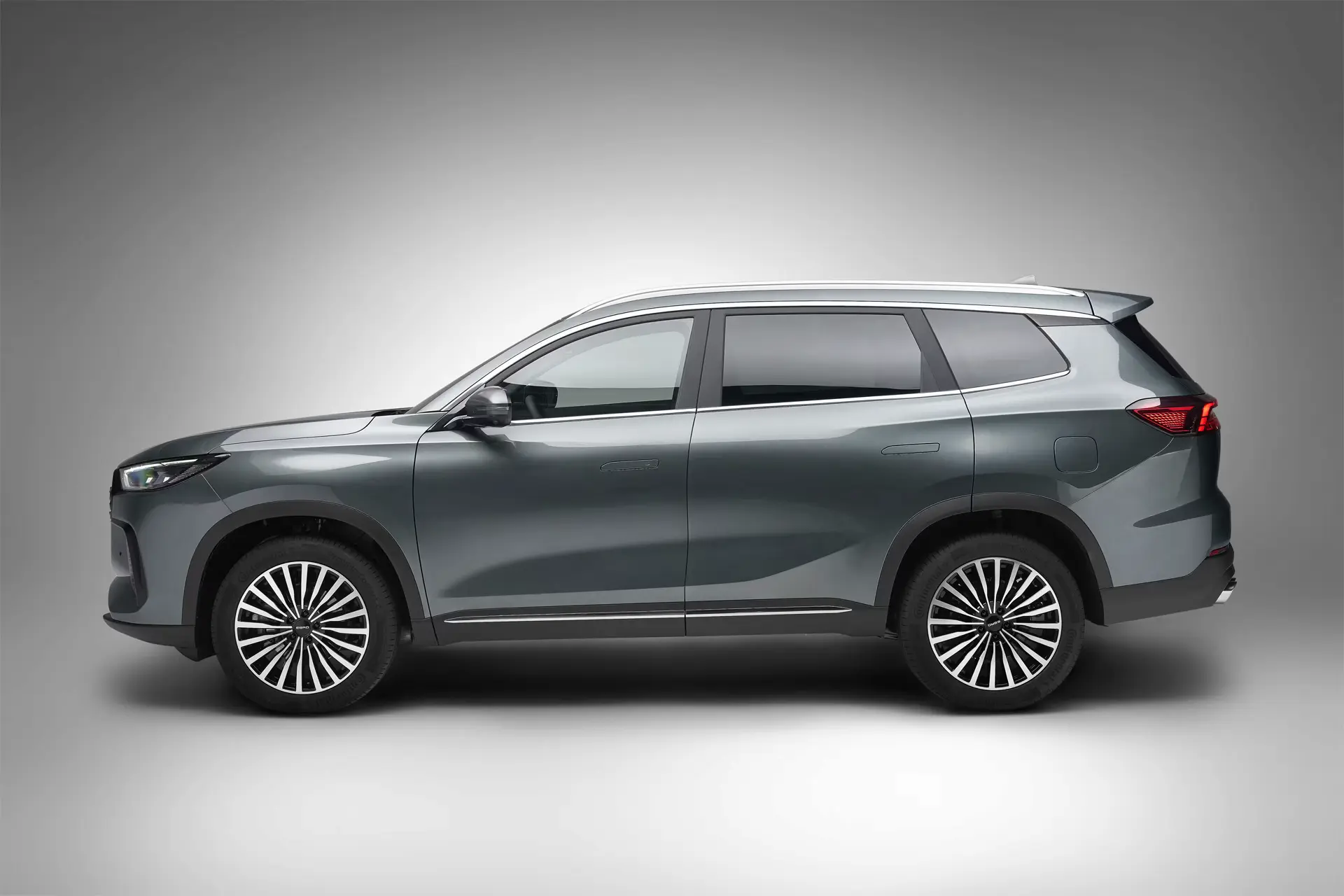 EBRO s800 Luxury - Vista lateral